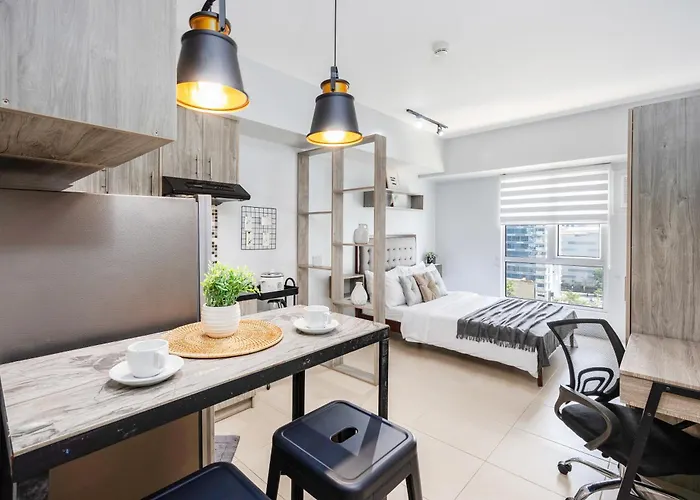 Furnished In Avida Towers Riala, It Park With Fast Wifi, Netflix, Pool And Apartment